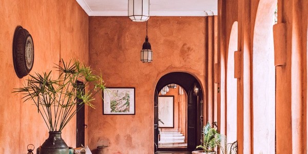 Quelle couleurs se marient avec la peinture terracotta ? 