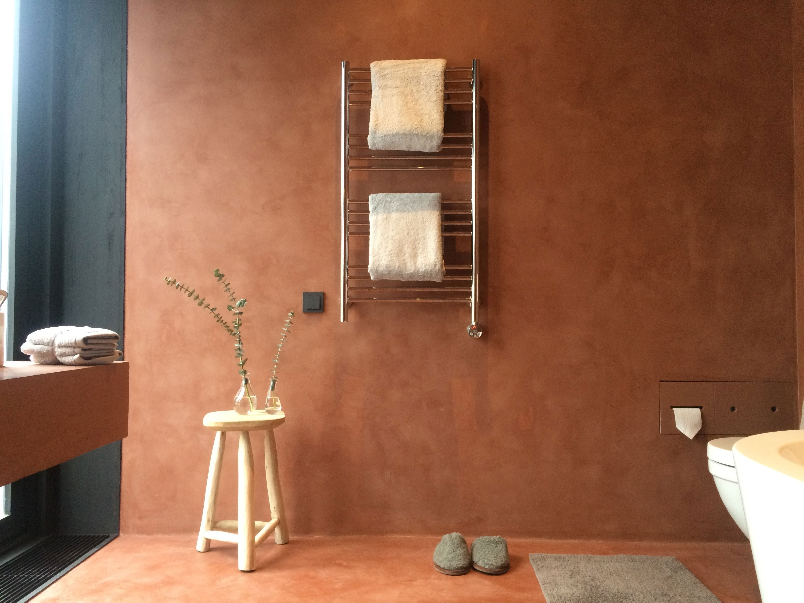 Comment Appliquer l'Enduit à la Chaux en Interieur : Notre Guide de Pose
