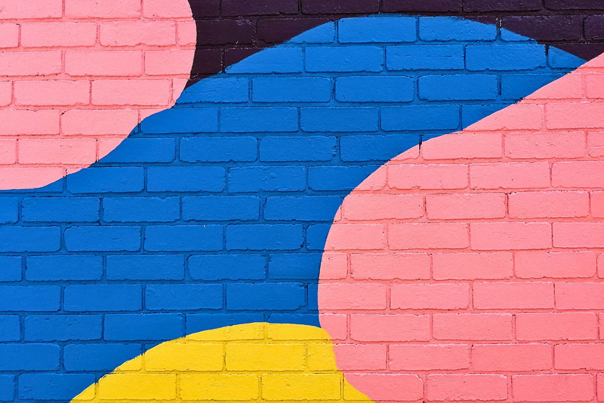 10 idées de peinture murale triangulaire pour votre intérieur